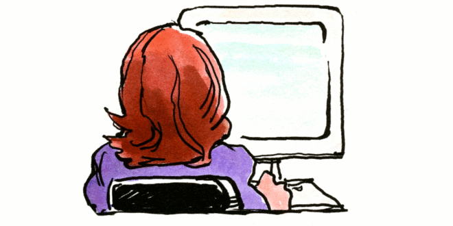 Mujer frente a computadora